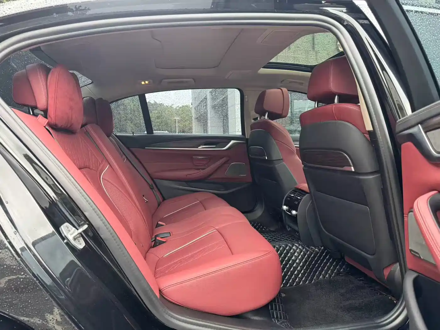 BMW 5 Series 2021 530Li Premium Luxury Package фото 4