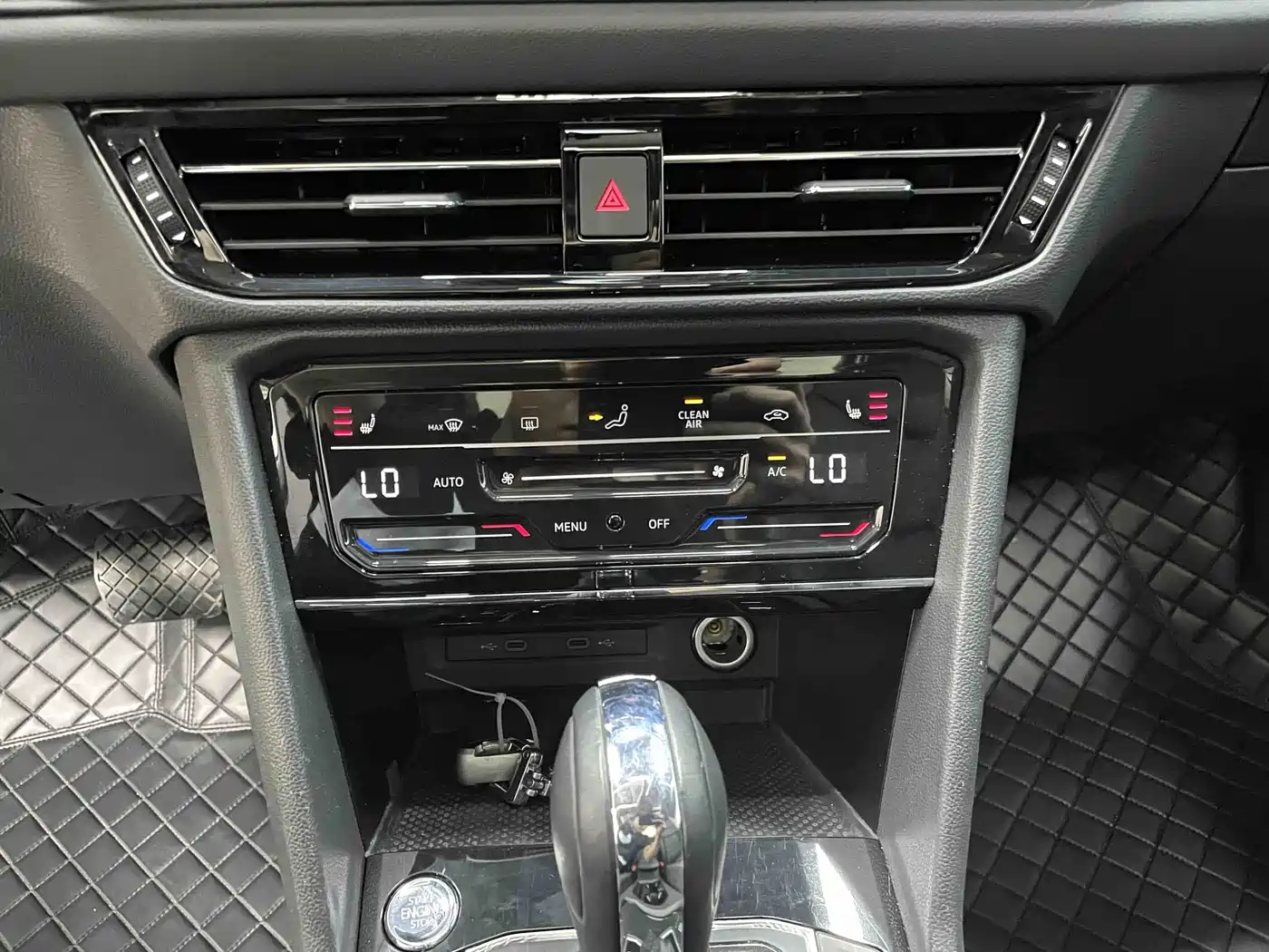 Volkswagen Tharu 2022 280TSI FWD Luxury Edition фото 10