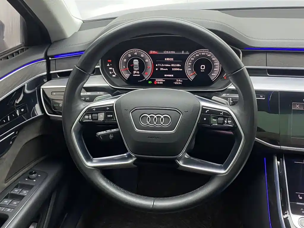 Audi A8 2022 A8L 50 TFSI quattro Comfort Collector's Edition фото 17