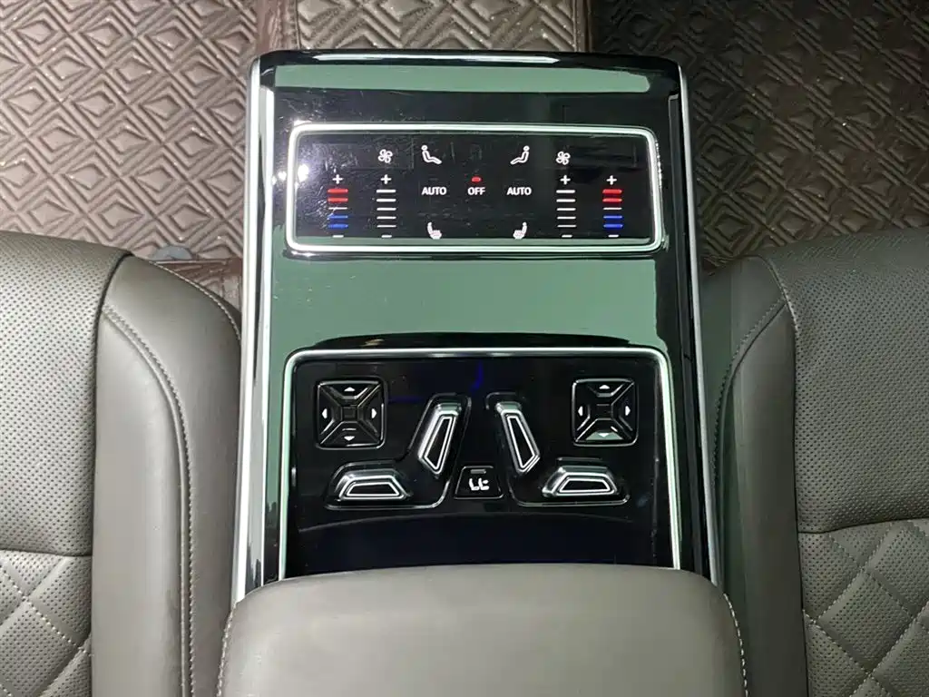 Audi A8 2022 A8L 50 TFSI quattro Comfort Collector's Edition фото 23