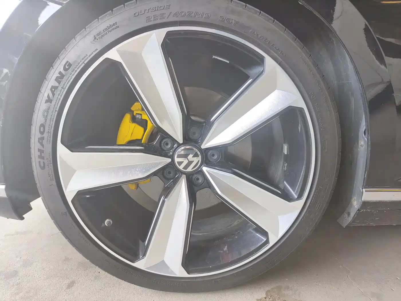 Volkswagen Magotan 2021 330TSI DSG 30th Anniversary Edition фото 4