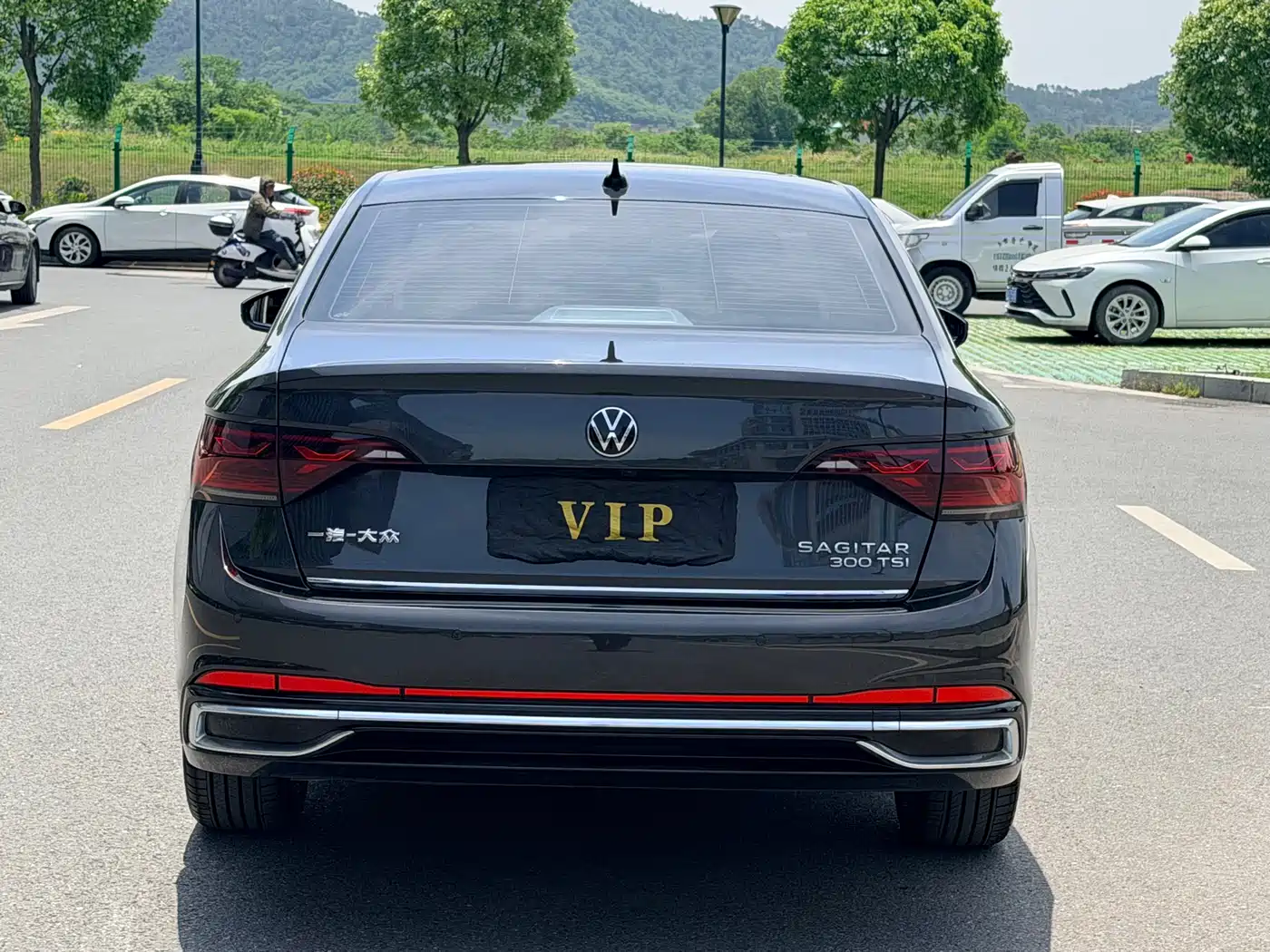 Volkswagen Sagitar 2023 300TSI DSG Excellence Edition фото 5
