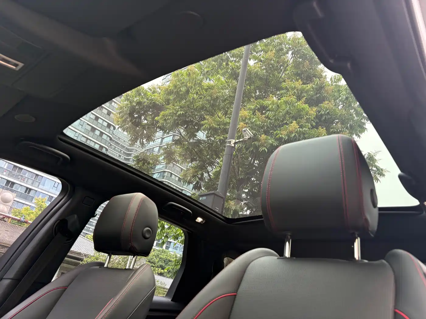 Land Rover Discovery Sport 2023 249PS R-Dynamic S Performance Version фото 14