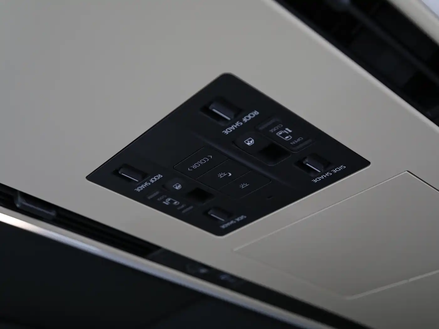 Toyota Vellfire 2024 Crown Hybrid 2.5L Executive Premium Edition фото 21