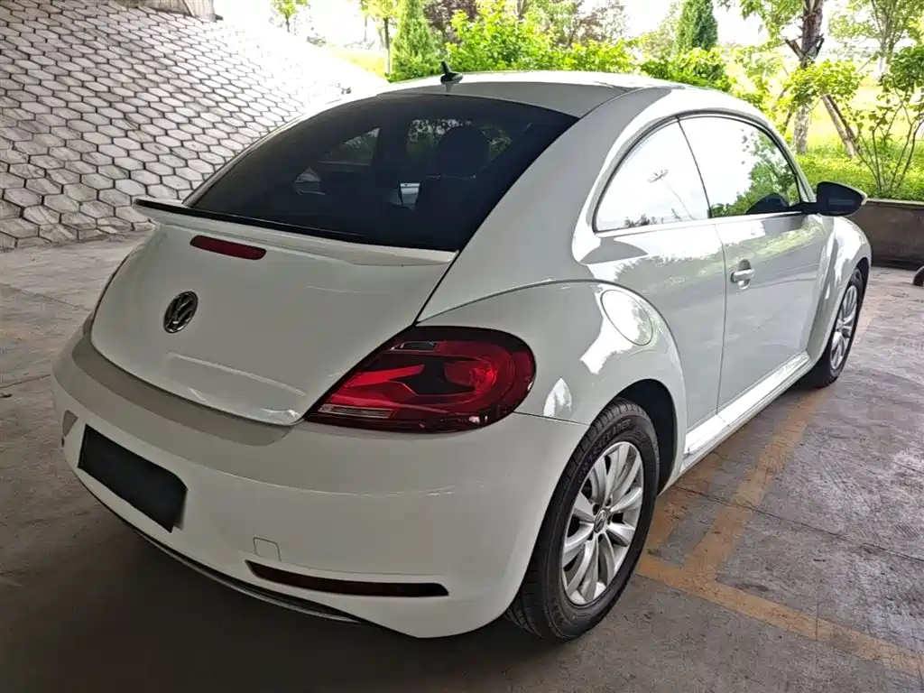 Volkswagen Beetle 2017 180TSI Enjoy фото 7