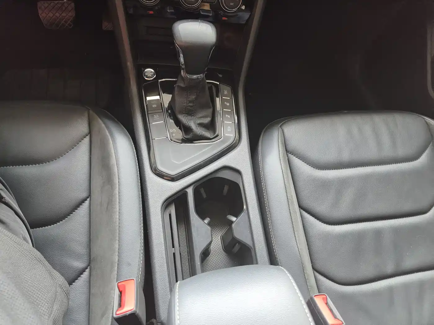 Volkswagen Tiguan L 2019 330TSI Automatic 2WD Smart Luxury Edition China VI фото 8