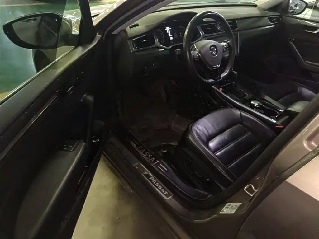 Volkswagen Passat 2017 280TSI DSG Prestige фото 16