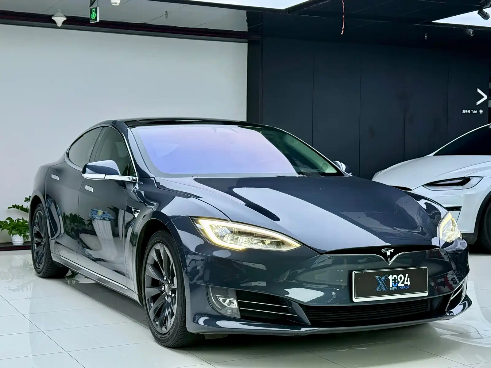Фото 3 - Tesla Model S