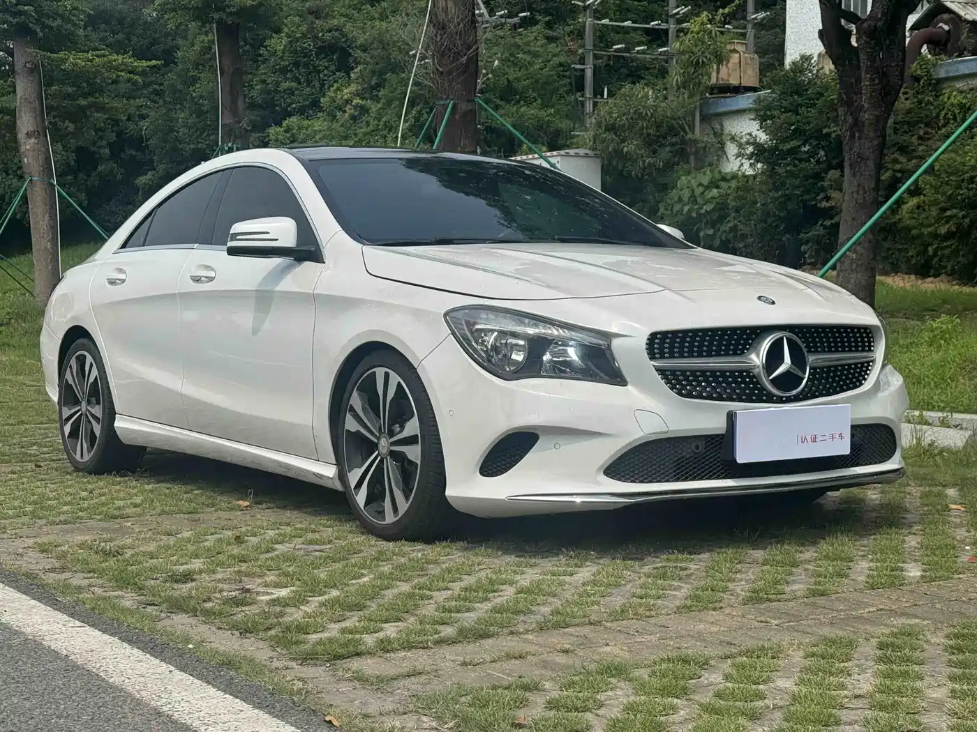 Mercedes-Benz CLA (Import) 2016 CLA 200 Sport фото 4