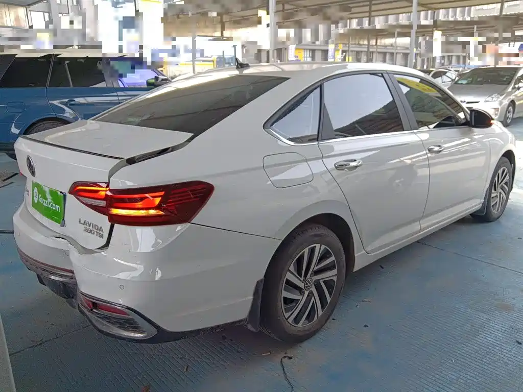 Volkswagen Lavida 2023 280TSI DSG Starlight Comfort Edition фото 5