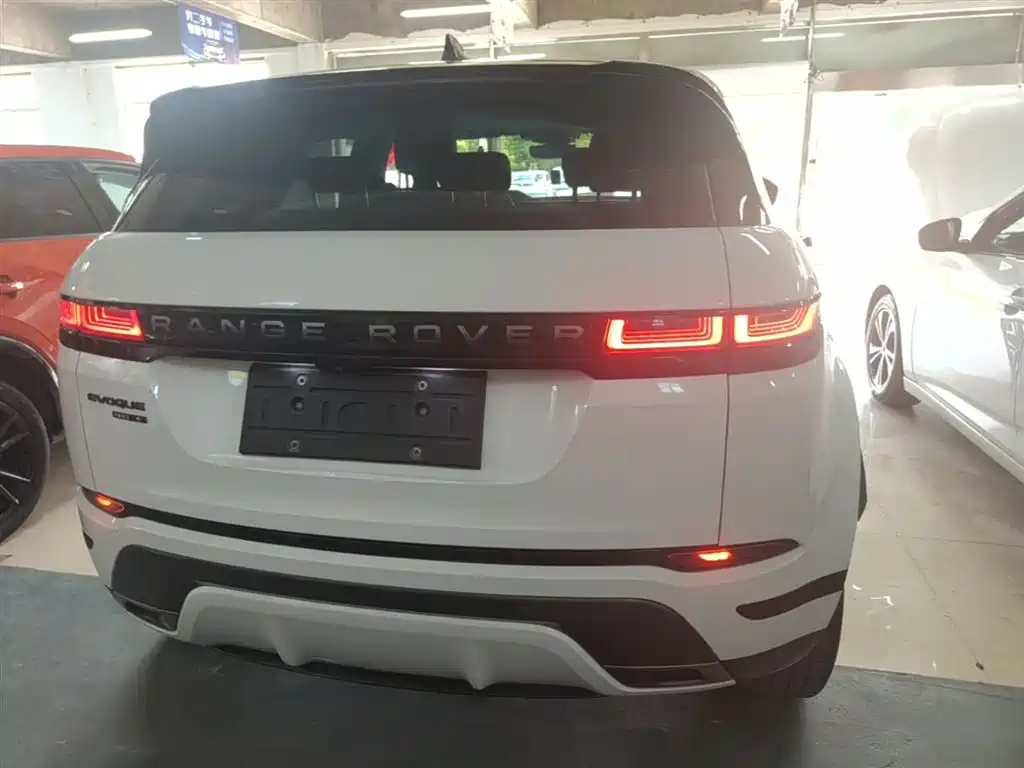 Land Rover Range Rover Evoque 2020 249PS R-DYNAMIC S Sport Edition фото 6