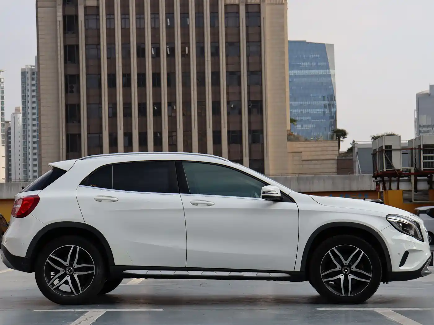 Mercedes-Benz GLA 2016 GLA 200 Dynamic фото 4