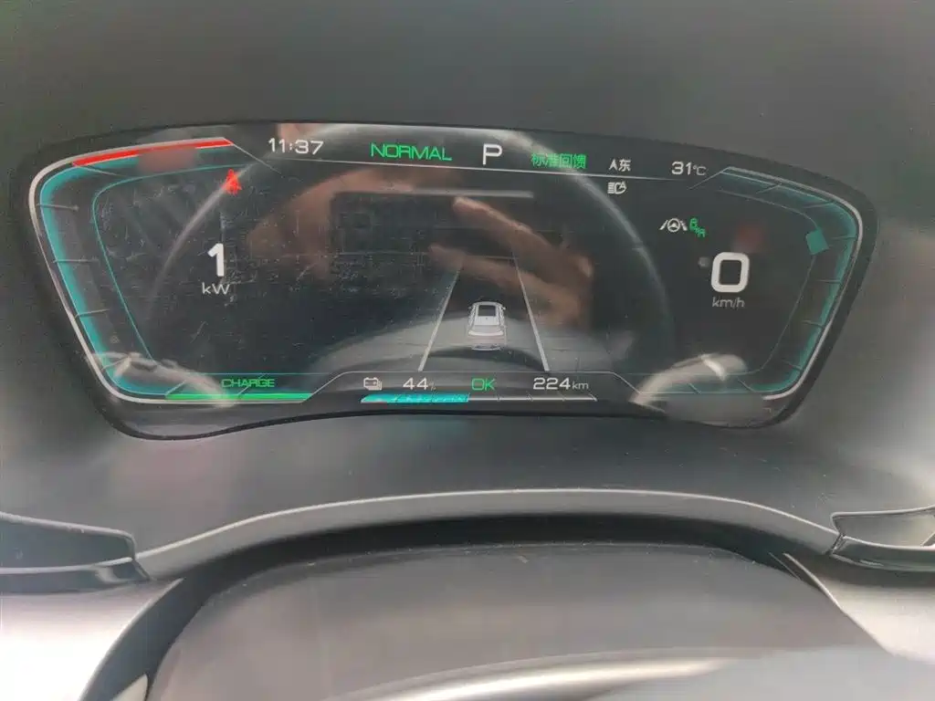 BYD Song PLUS PHEV 2021 EV Flagship фото 4