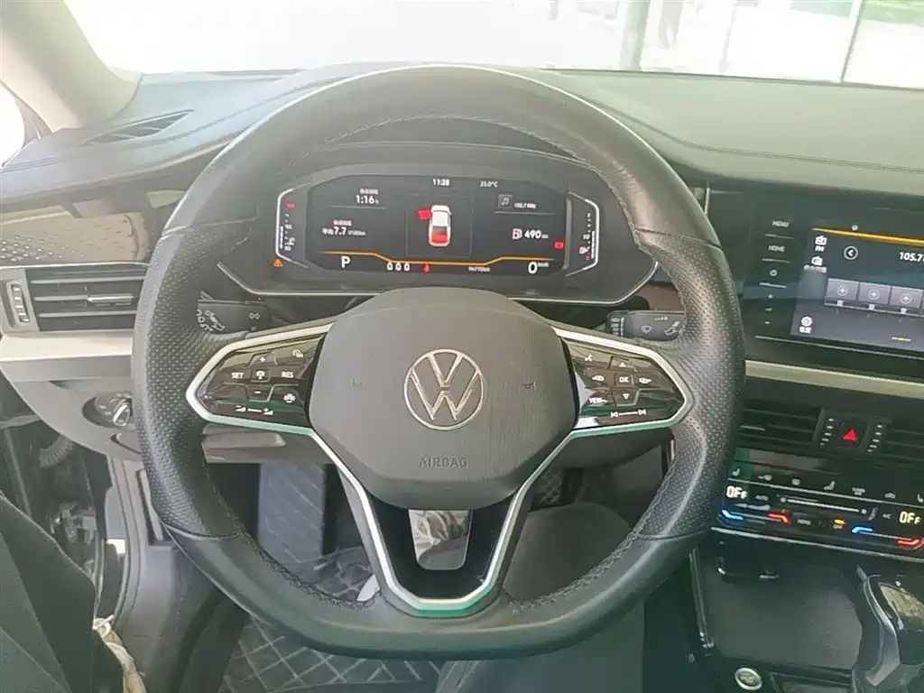 Volkswagen Passat 2022 330TSI Starlight Elite Edition фото 11