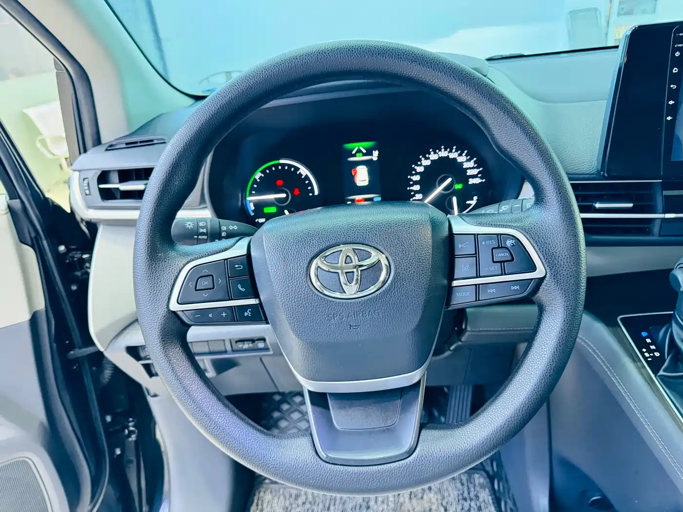 Toyota Sienna 2021 2.5L Hybrid Comfort Edition фото 15