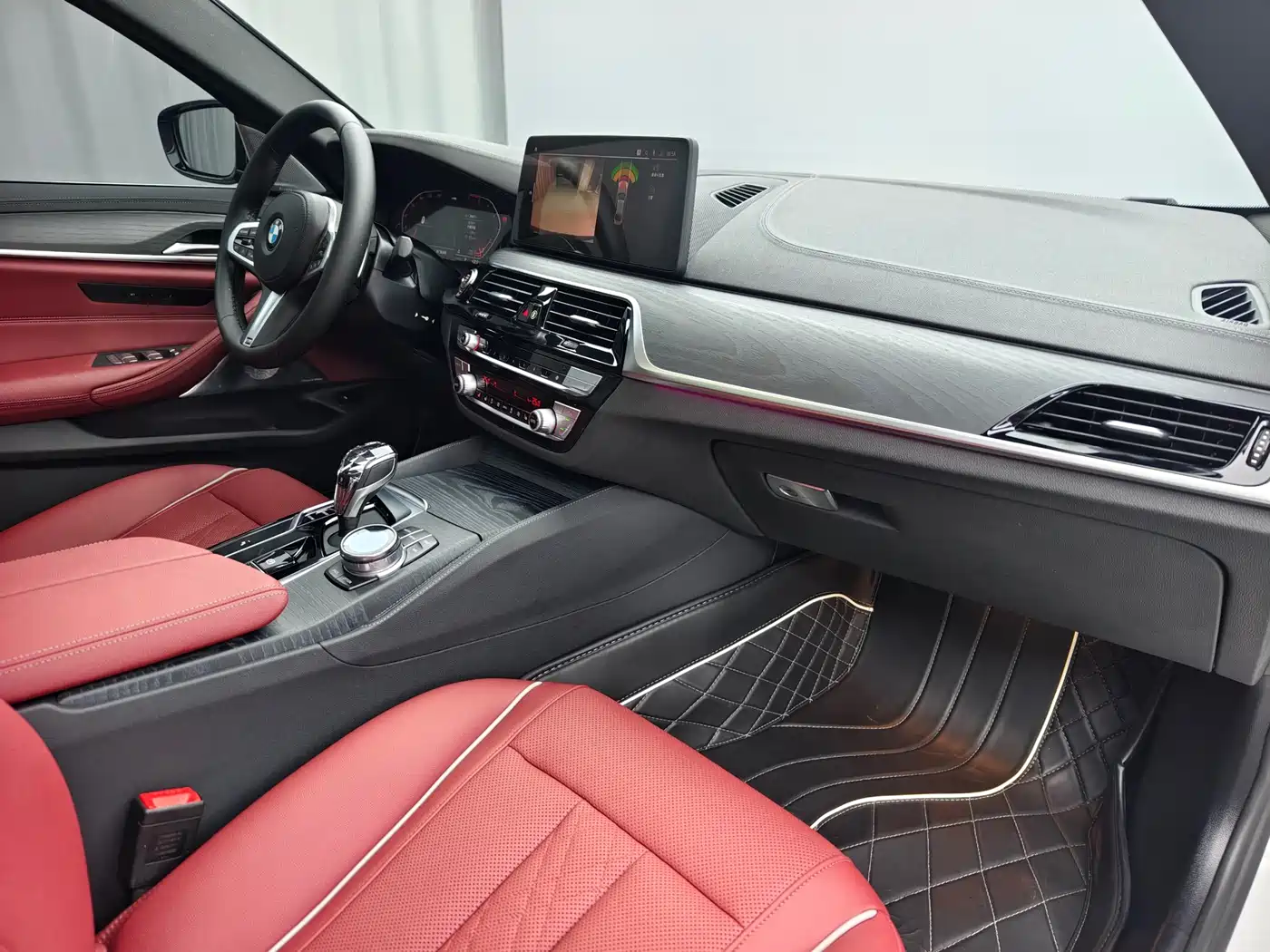 BMW 5 Series 2021 Facelift 530Li Leading M Sport Package фото 15