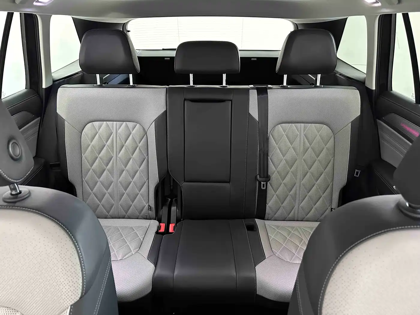 Volkswagen Talagon 2024 380TSI 4WD R-Line Touring фото 9