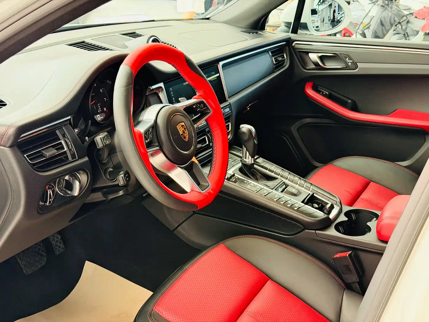 Porsche Macan 2018 Macan 2.0T фото 4