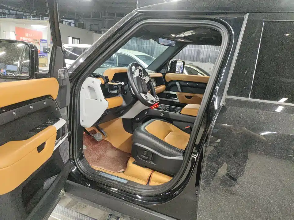 Land Rover Defender 2024 110 3.0T P400 X-DYNAMIC HSE фото 7