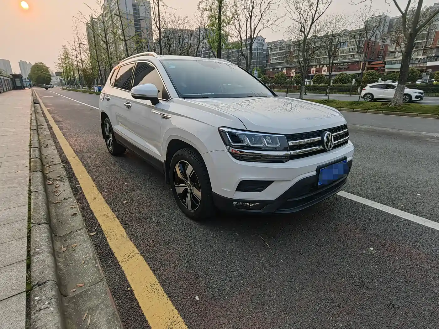 Volkswagen Tharu 2020 280TSI 2WD Comfort Edition China VI фото 2