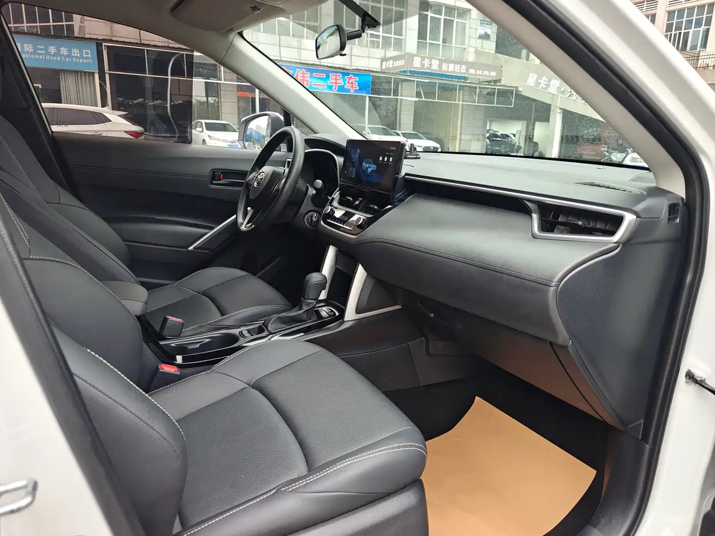 Toyota Frontlander 2024 2.0L CVT Elite Edition фото 6