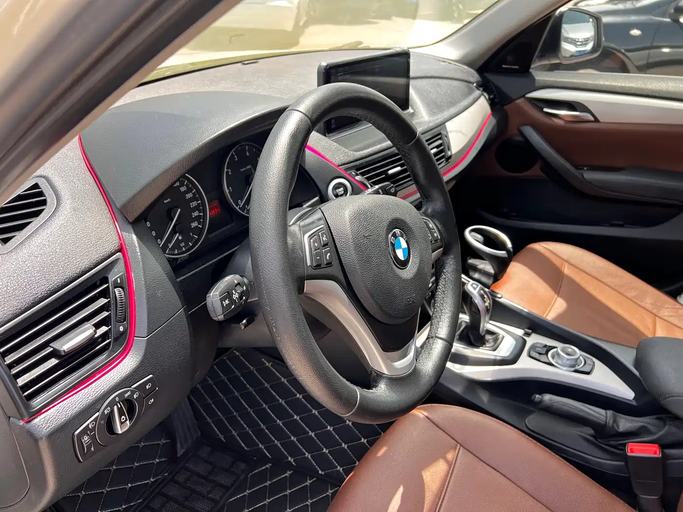 BMW X1 2015 Model sDrive18i Fashion Advanced Edition фото 8
