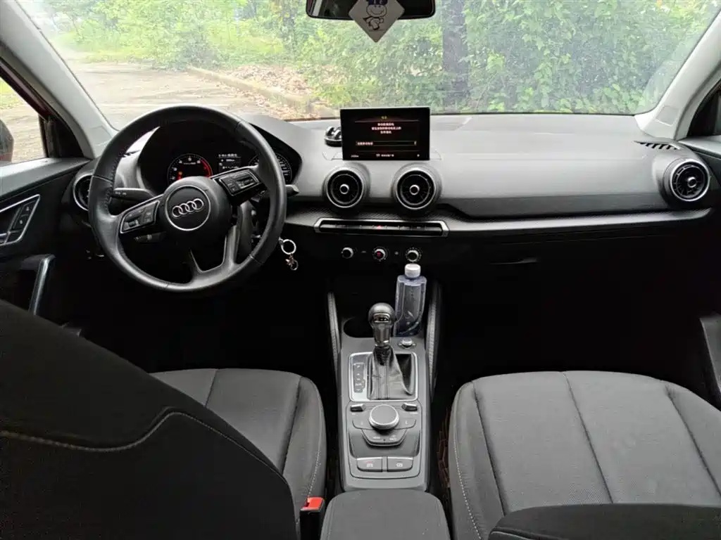 Audi Q2L 2018 35 TFSI Launch Exclusive Edition China VI фото 10
