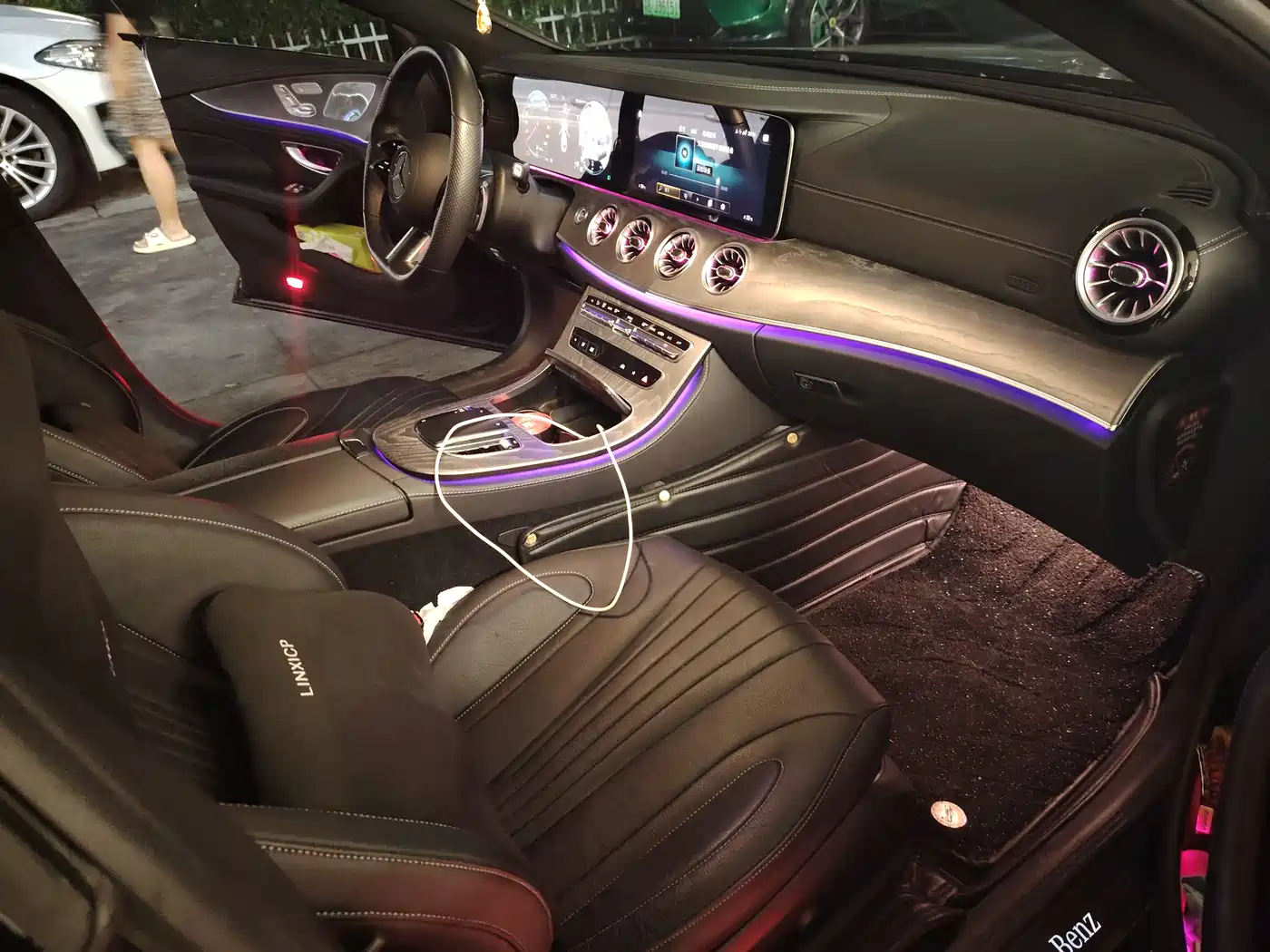 Mercedes-Benz CLS 2022 CLS 300 Luxury фото 6