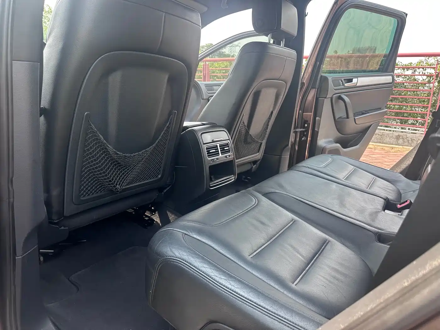 Volkswagen Touareg 2011 3.0TSI Standard фото 12