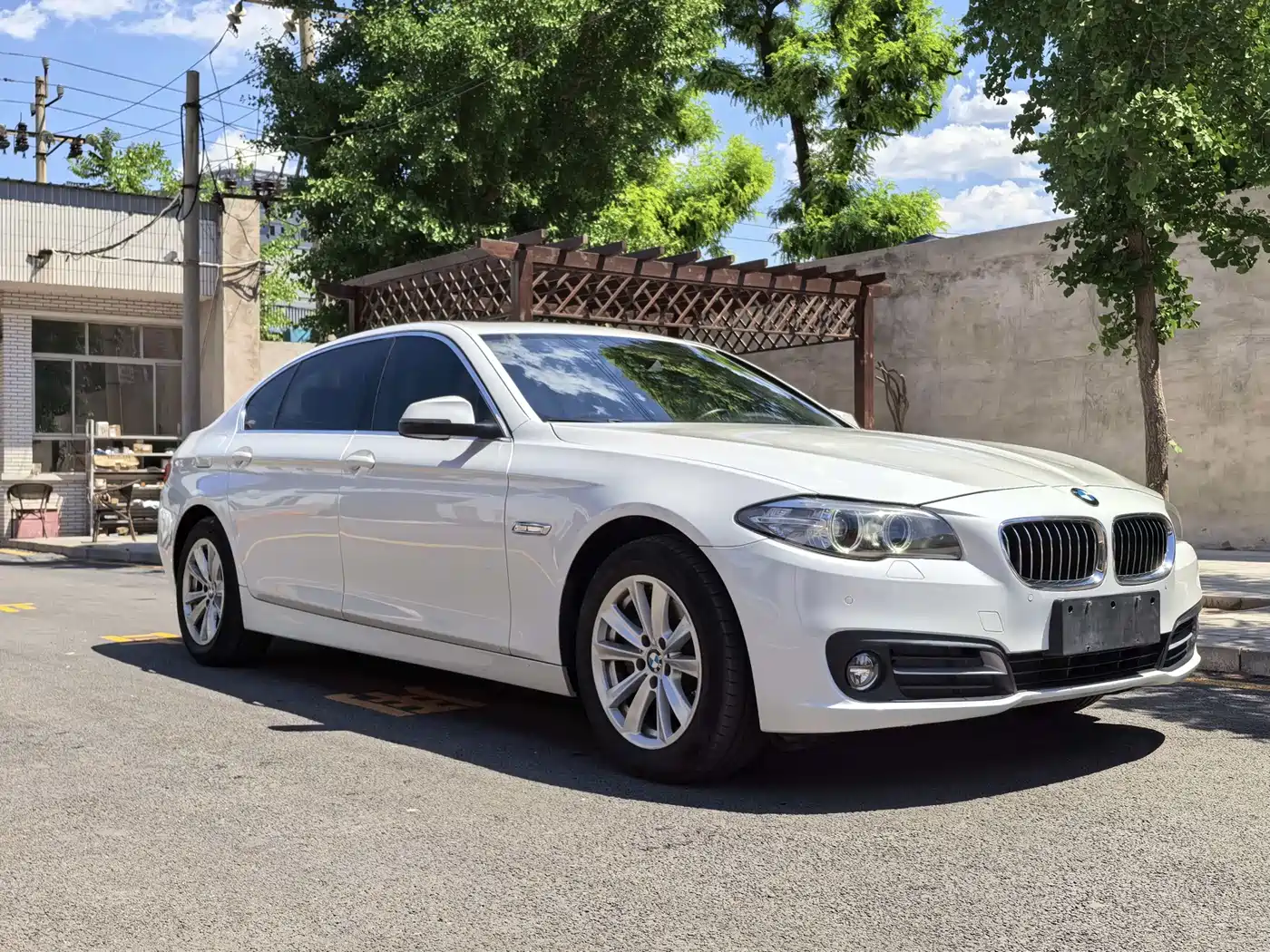 BMW 5 Series 2017 520Li Classic Edition фото 3