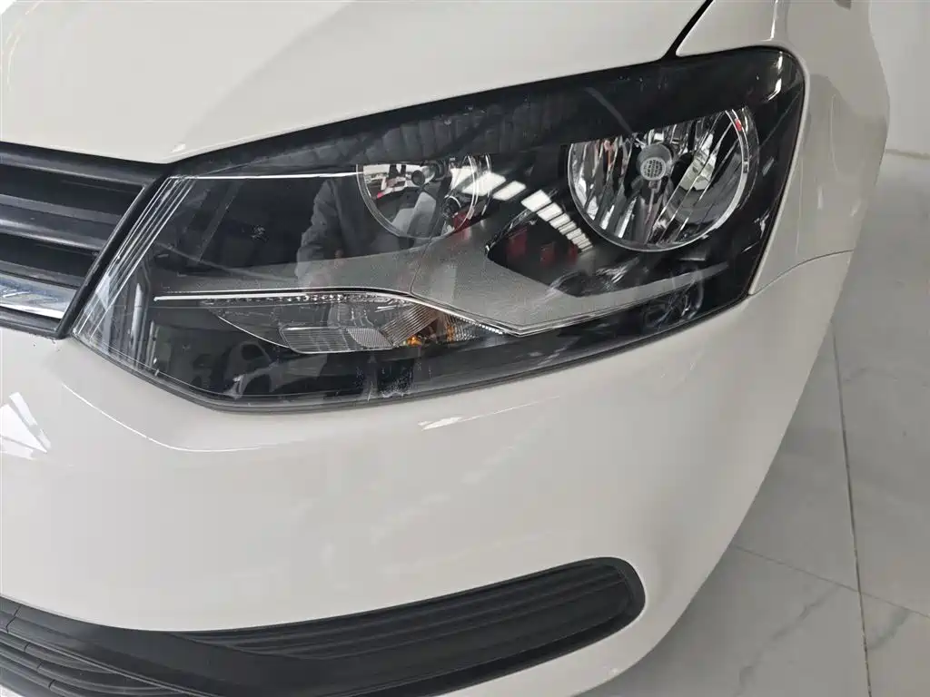 Volkswagen Polo 2018 1.5L Auto Safe Drive фото 24