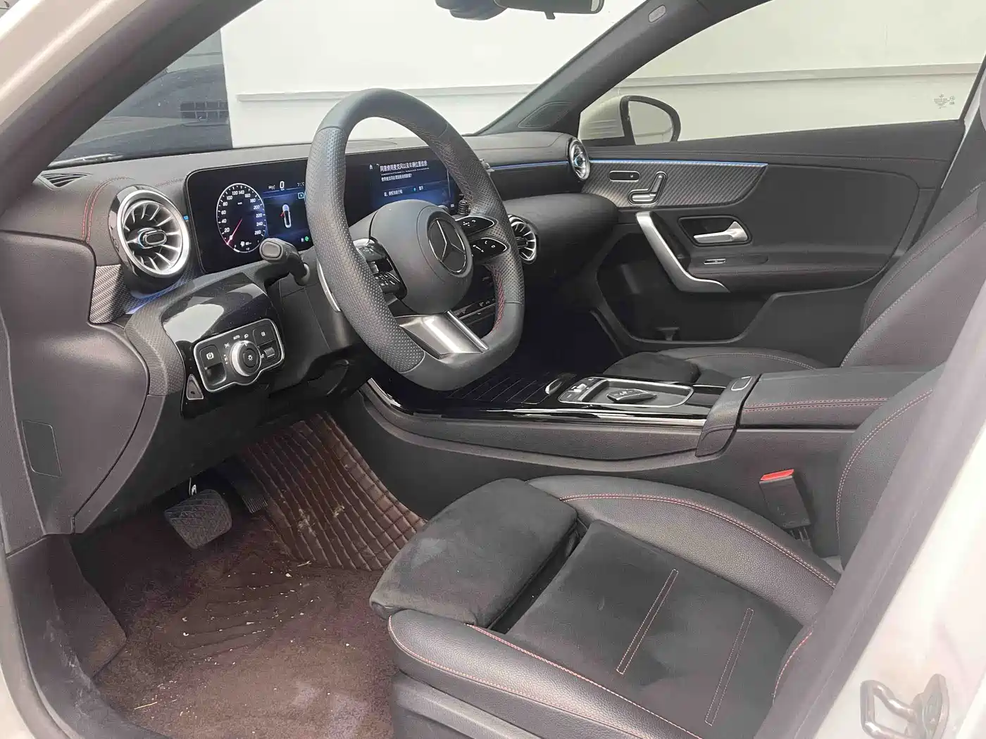 Mercedes-Benz A-Class 2024 A 200 L Fashion Edition фото 12