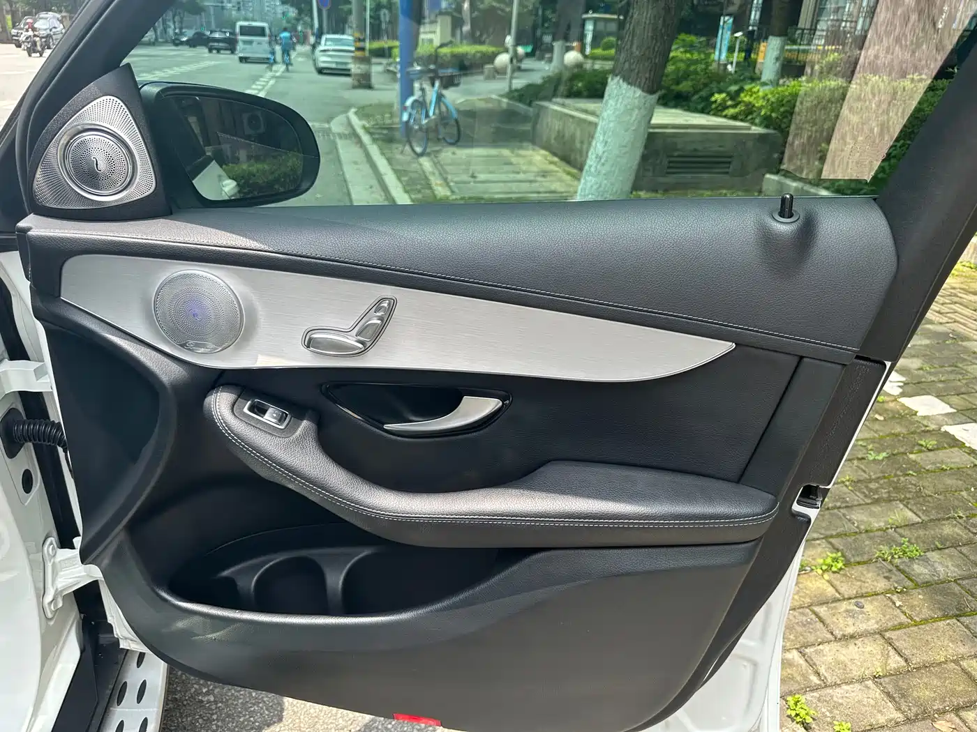 Mercedes-Benz GLC Coupe 2020 GLC 260 4MATIC Coupe SUV фото 13