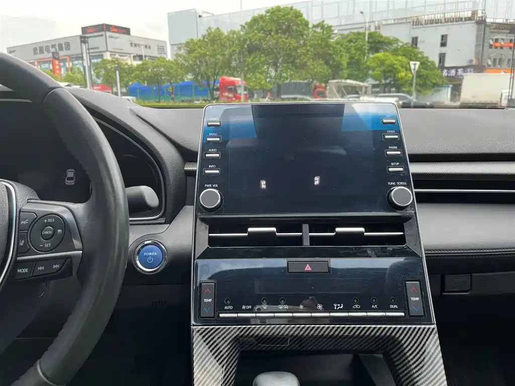 Toyota Avalon 2019 Hybrid 2.5L Luxury Edition China V фото 17