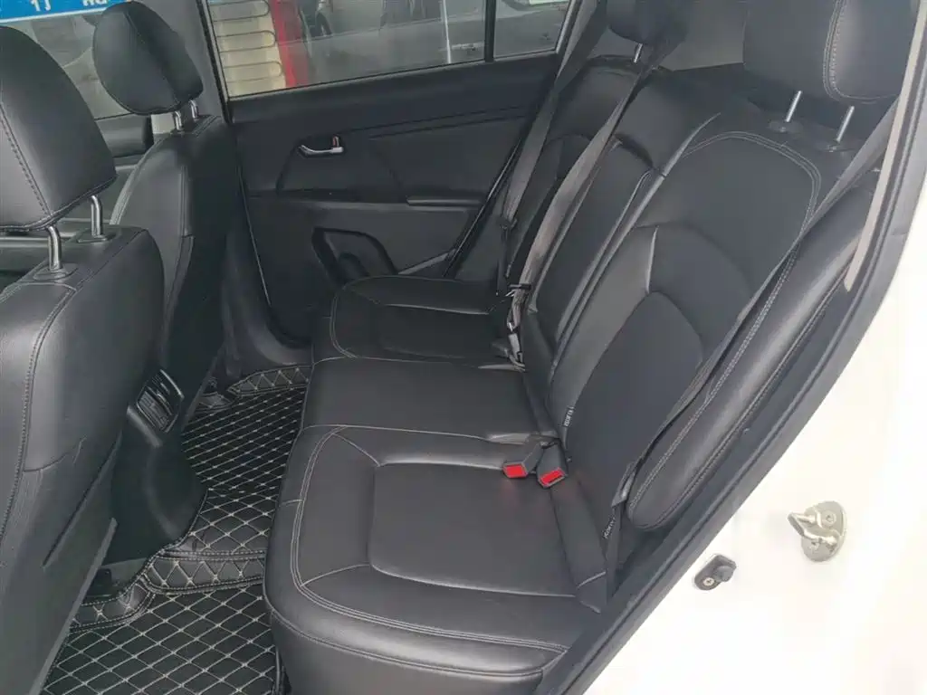Kia Sportage 2016 2.0L Automatic 2WD GLS фото 17