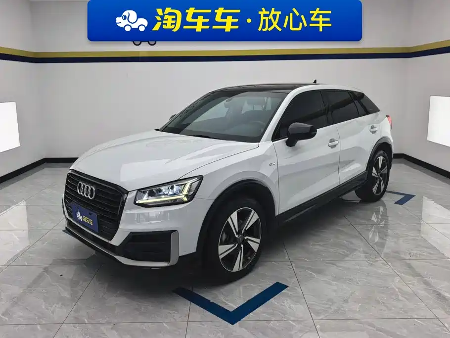 Audi Q2L 2020 35 TFSI Progressive Dynamic Model