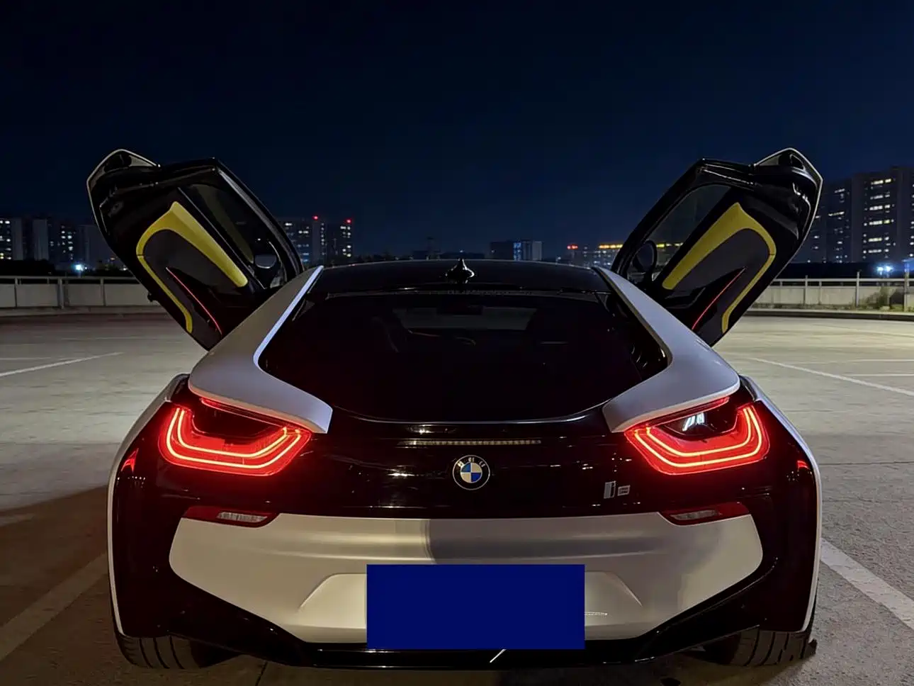 BMW i8 2014 Standard фото 5