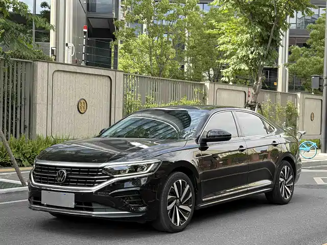 Volkswagen Passat 2024 380TSI Luxury