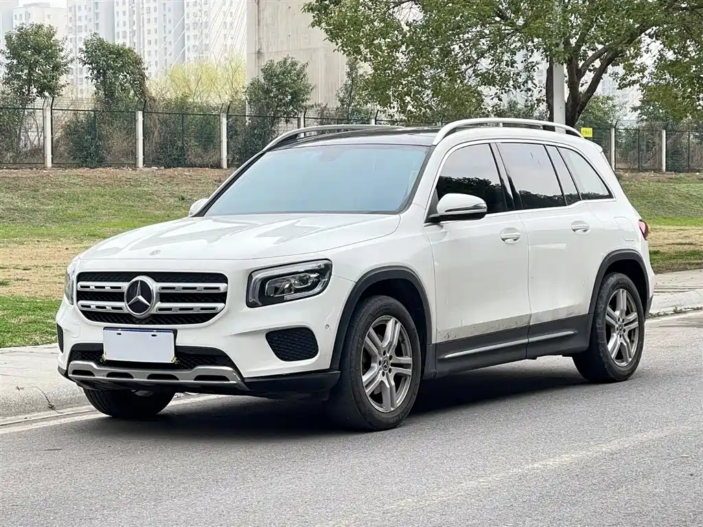 MERCEDES-BENZ GLB