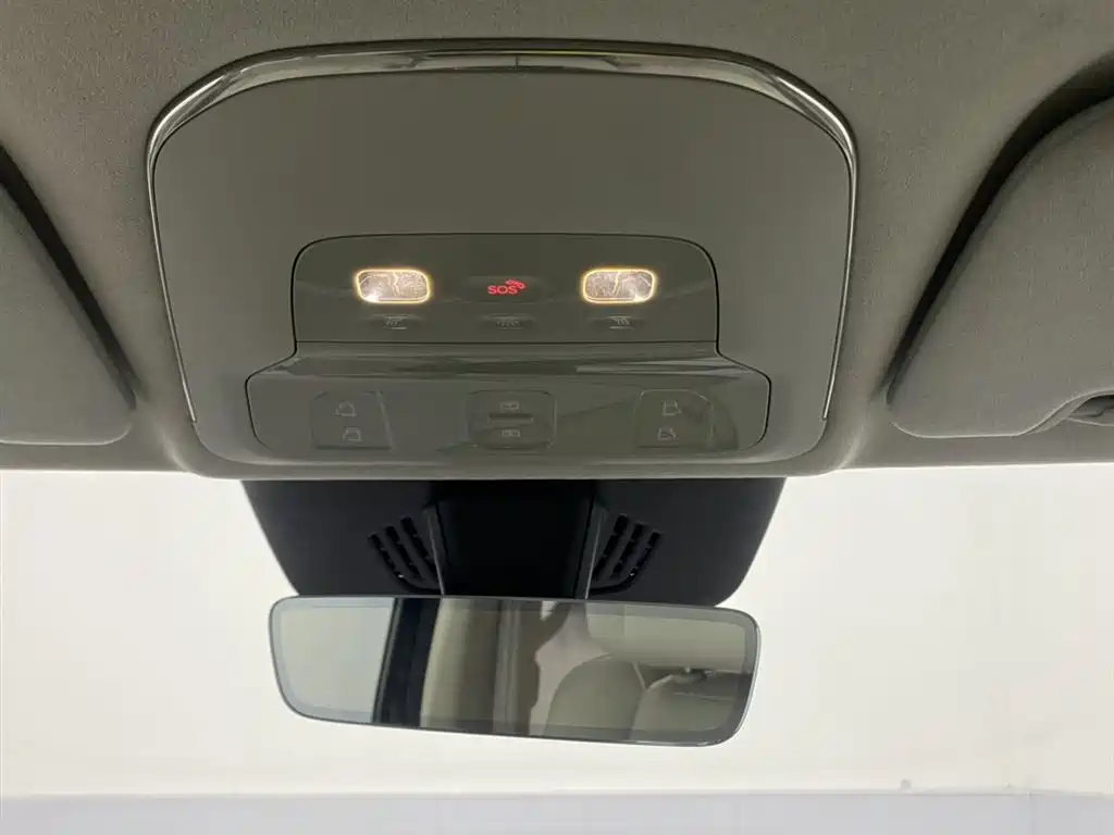 Volvo EM90 2026 2025 Ultra Six-Seater
