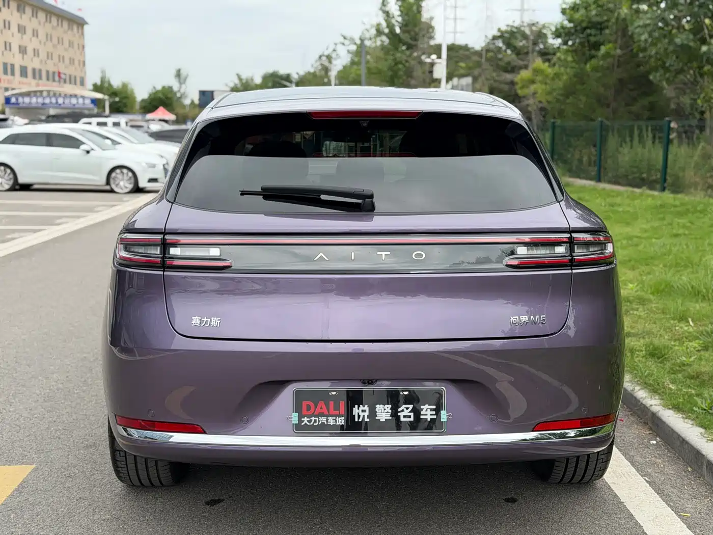 AITO Wenjie AITO M5 2025 Extended Range Ultra AWD фото 8