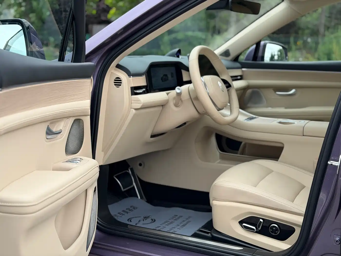AITO Wenjie AITO M5 2025 Extended Range Ultra AWD фото 4