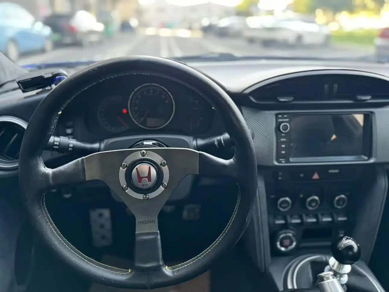 Subaru BRZ 2015 2.0i Manual фото 14