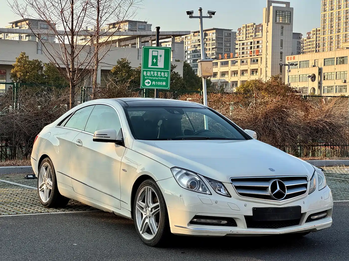 Mercedes-Benz E-Class (Import) 2012 E 260 CGI Coupe фото 3