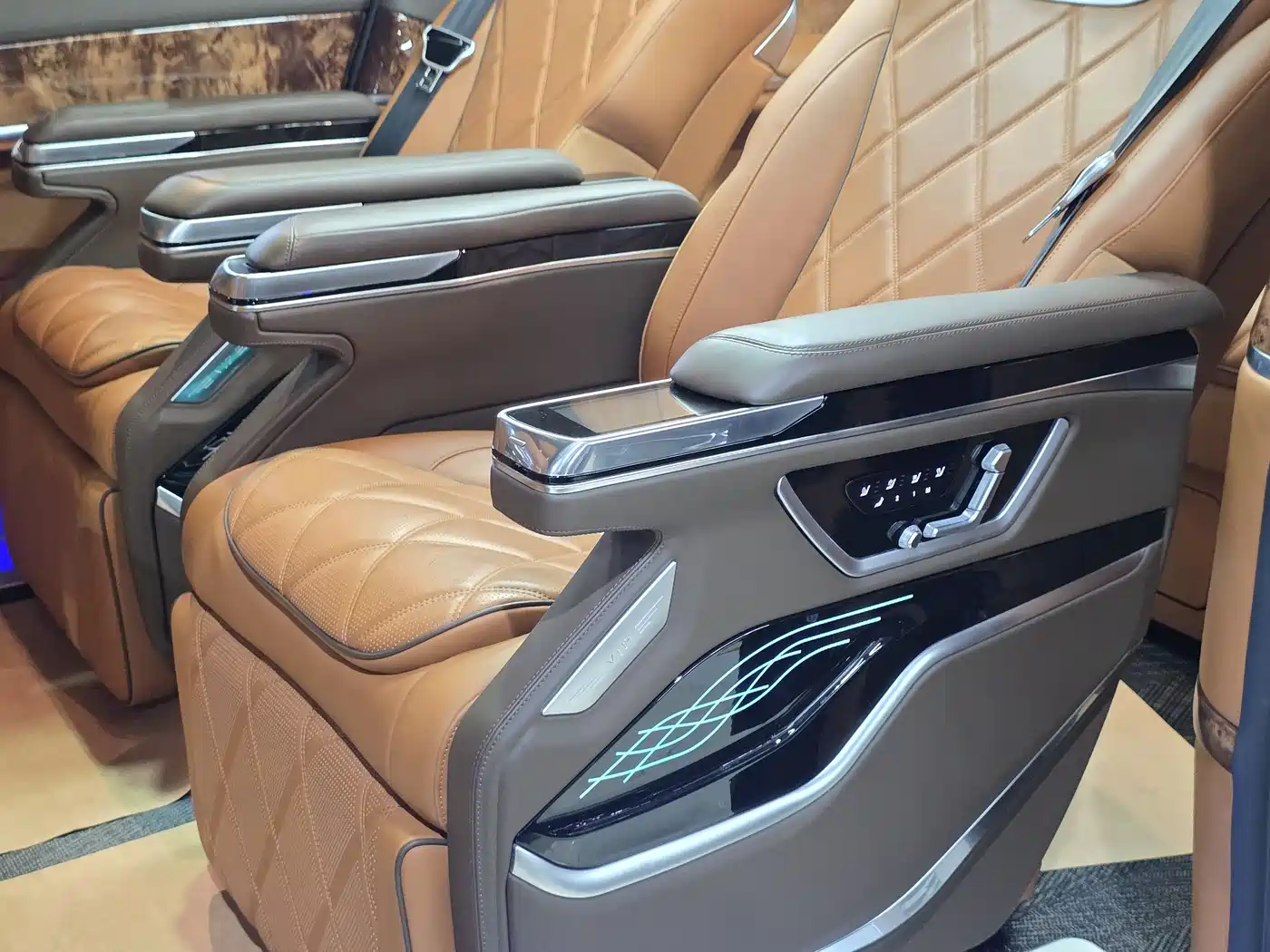 Mercedes-Benz V-Class 2022 V 260 L Long Wheelbase Prestige Edition фото 20