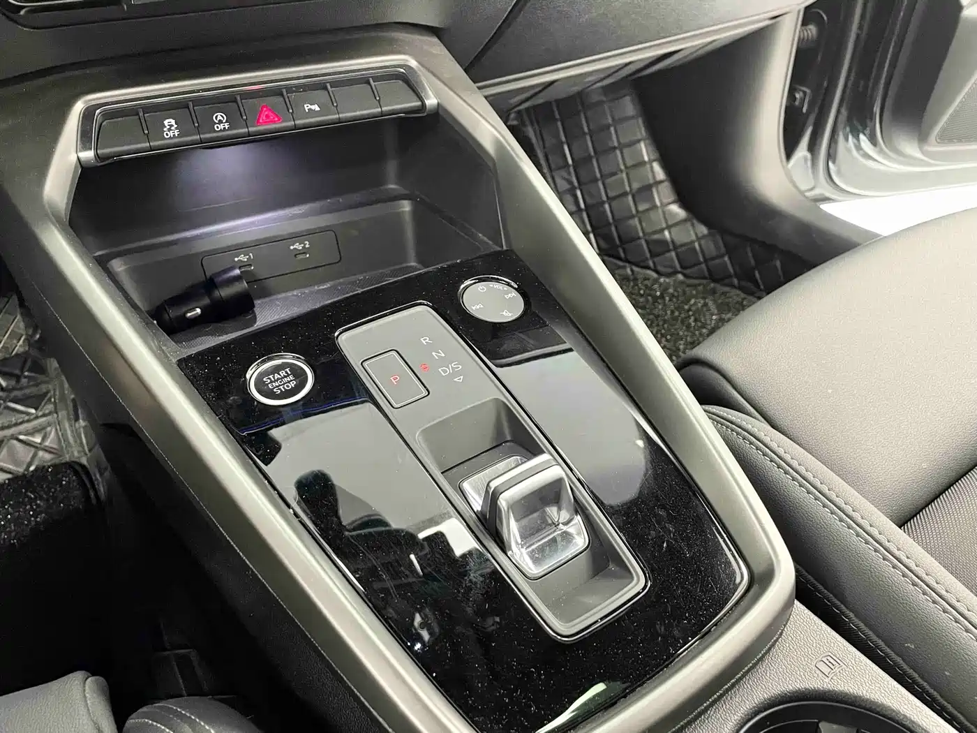 Audi A3 2024 Model A3L Limousine 35 TFSI Fashion Sport фото 13
