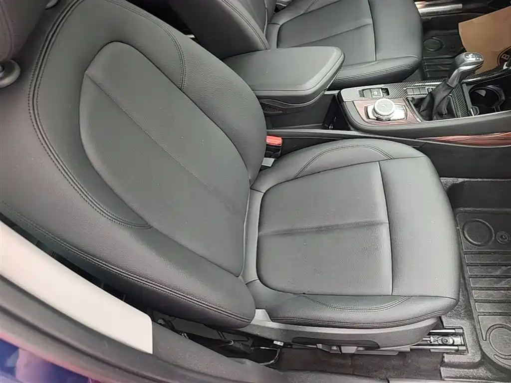 BMW X1 2019 sDrive18Li Fashion Model фото 25