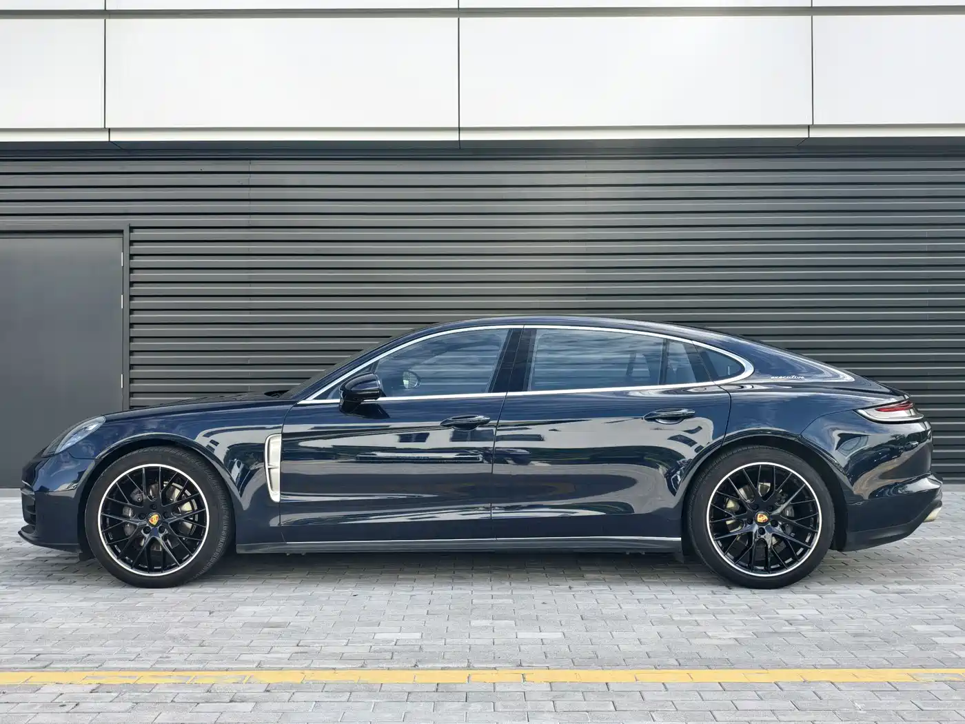 Porsche Panamera 2022 Panamera Executive Long Wheelbase 2.9T фото 2