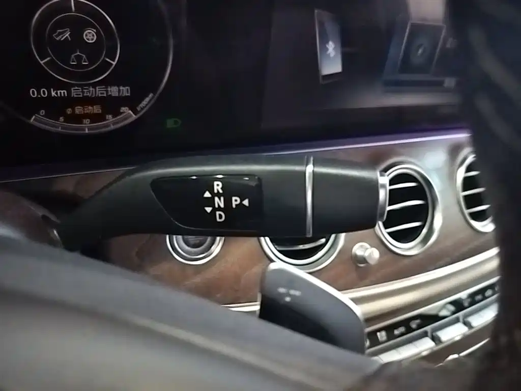 Mercedes-Benz E-Class 2018 Facelift E 200 L 4MATIC фото 14
