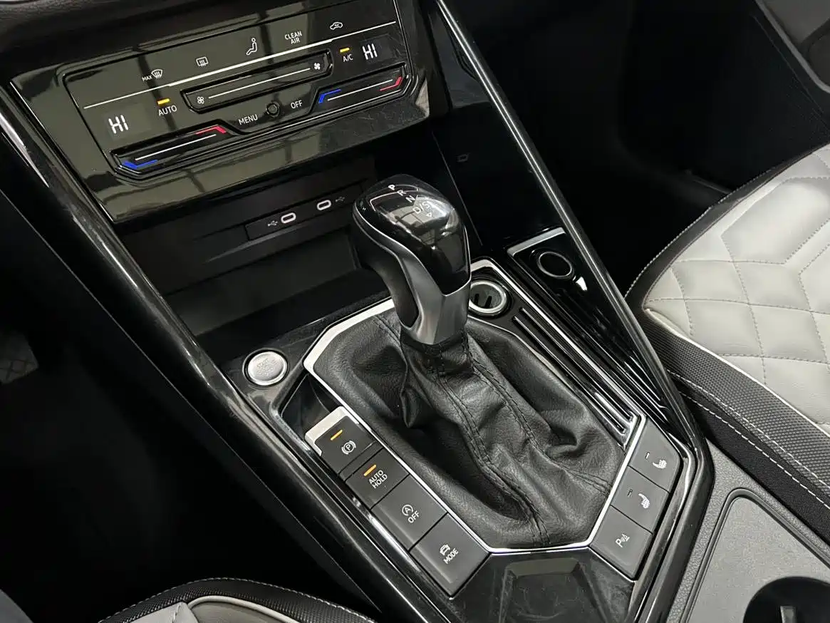 Volkswagen Tayron 2023 280TSI 2WD Luxury Plus Advanced Edition фото 18